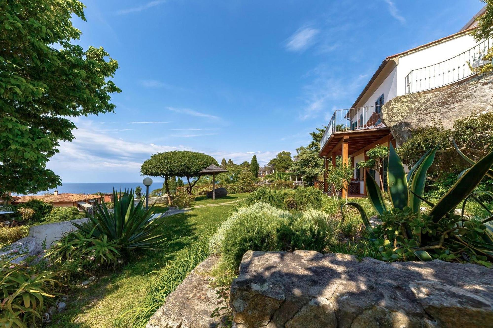 Hotel Cernia Isola Botanica Sant'Andrea (Isola d'Elba) Exterior foto